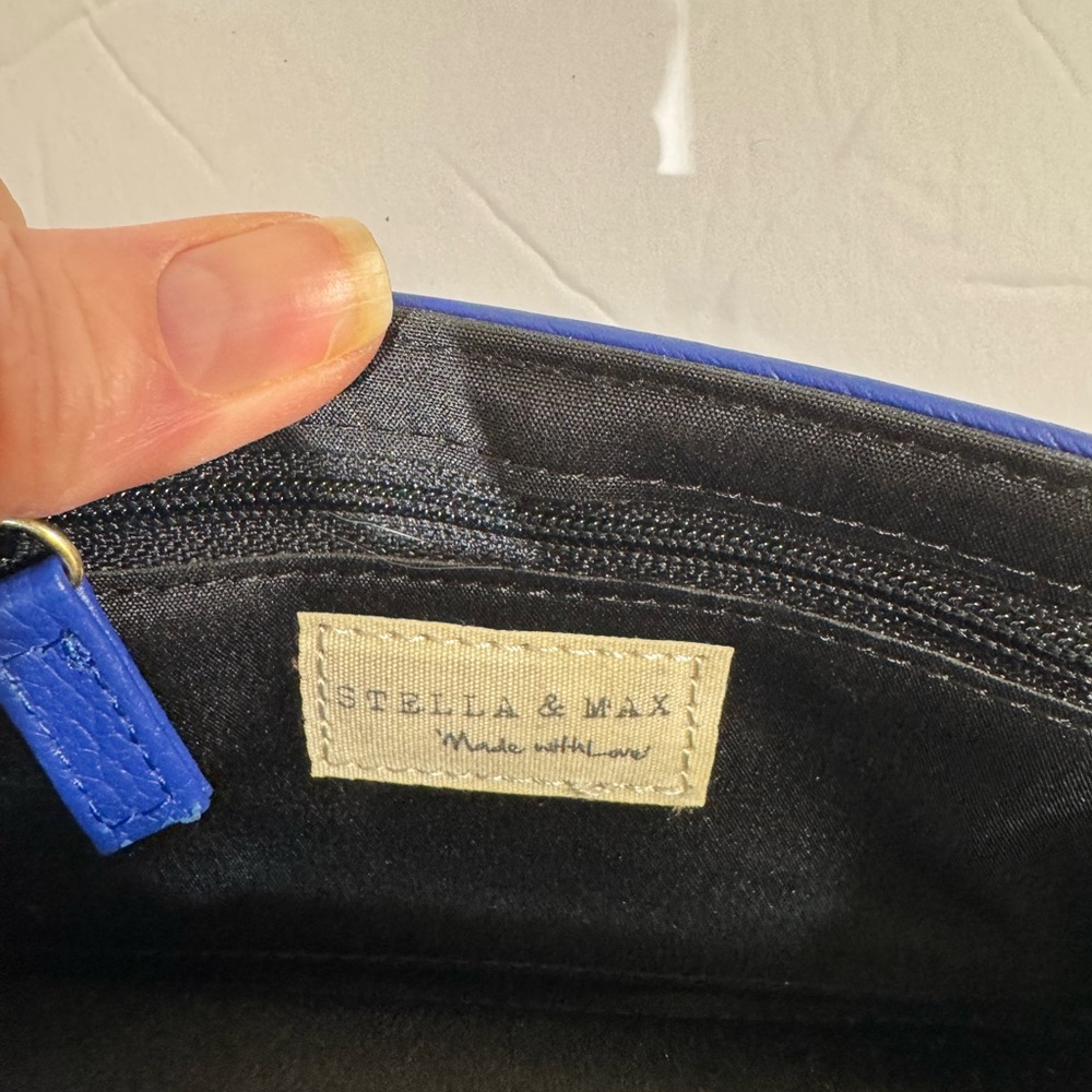 Stella & Max Elegant Royal Blue Leather Crossbody/Clutch Bag - Picture 7 of 8